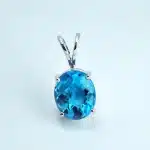 leganter Blue Topaz Anhänger mit 1.32g Gold