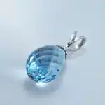 Filigraner Blue Topaz Anhänger mit 0.67g Gold