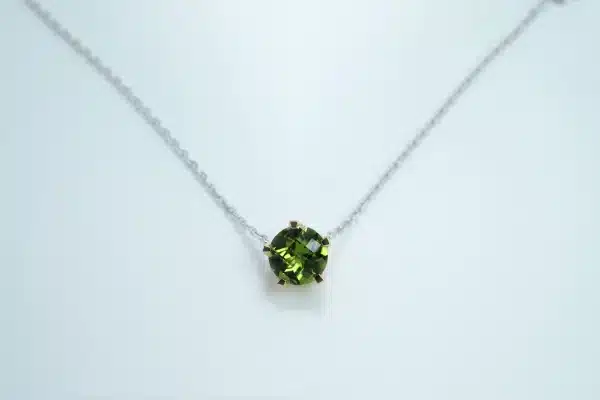 Frische Halskette mit grünem Peridot und 2.67g Gold