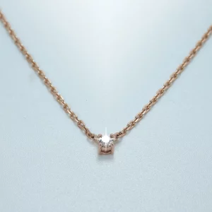 Edle Halskette in Roségold mit Diamantbesatz