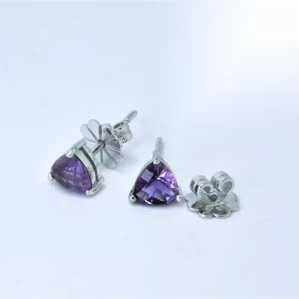 Amethyst Ohrringe mit 1.23g Gold und 2x1.27 ct Edelsteinen