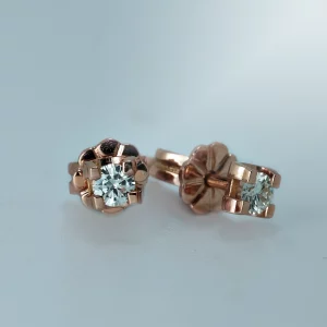 Pinkgoldene Ohrringe mit 1.43g Gold & 2x0.03 ct Steinbesatz